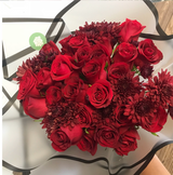 24 rosas y margaritas en bouquet